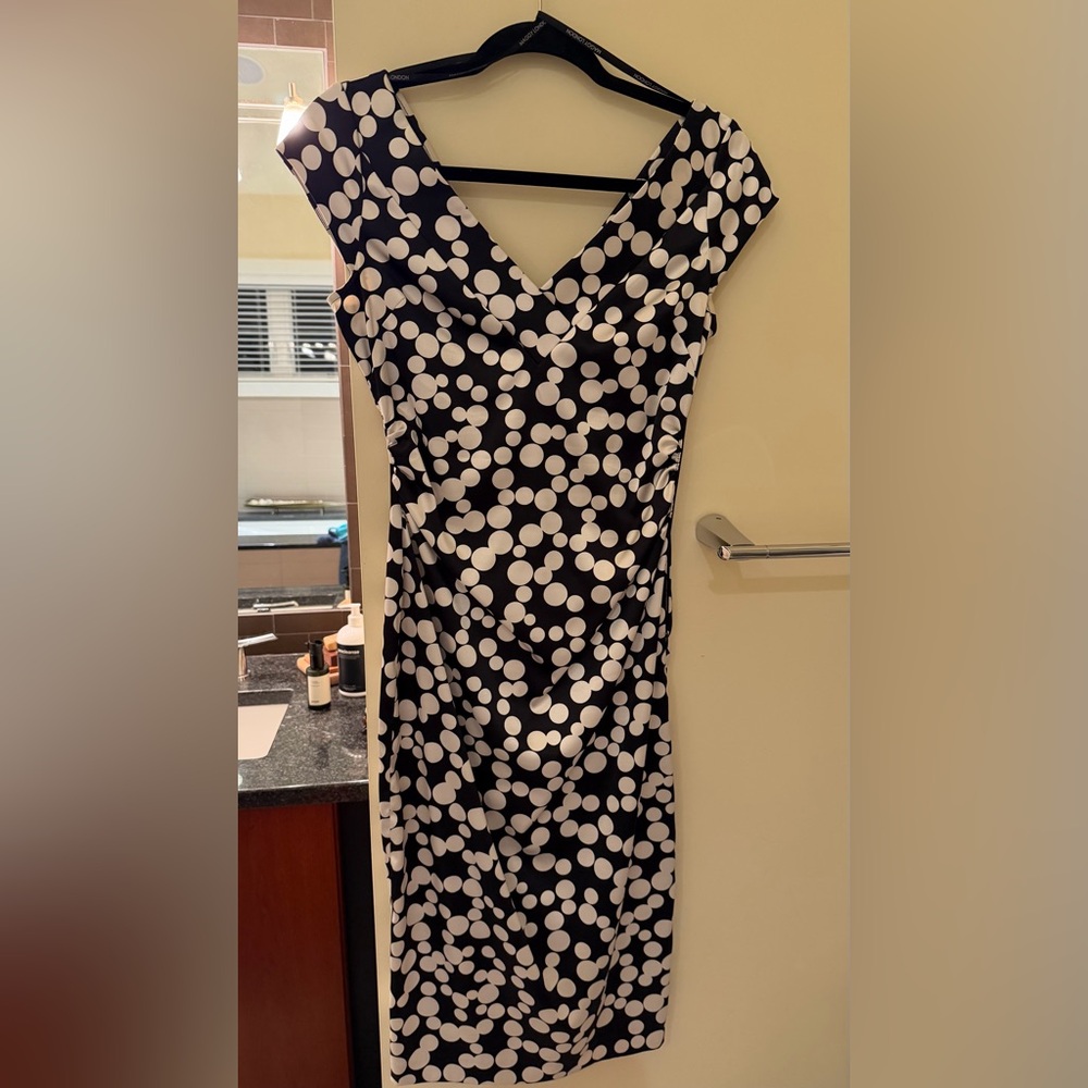 Dress - Picture 3 of 5